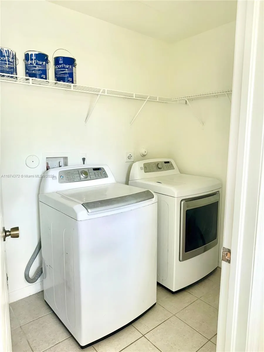 2161 Anchor Ct, #2002