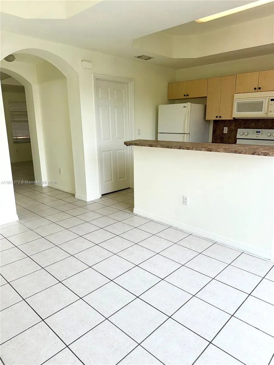 2161 Anchor Ct, #2002