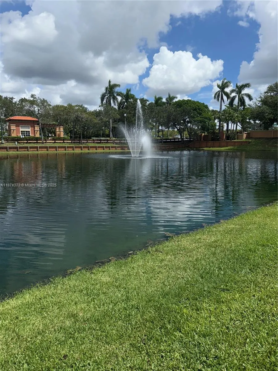 2161 Anchor Ct, #2002