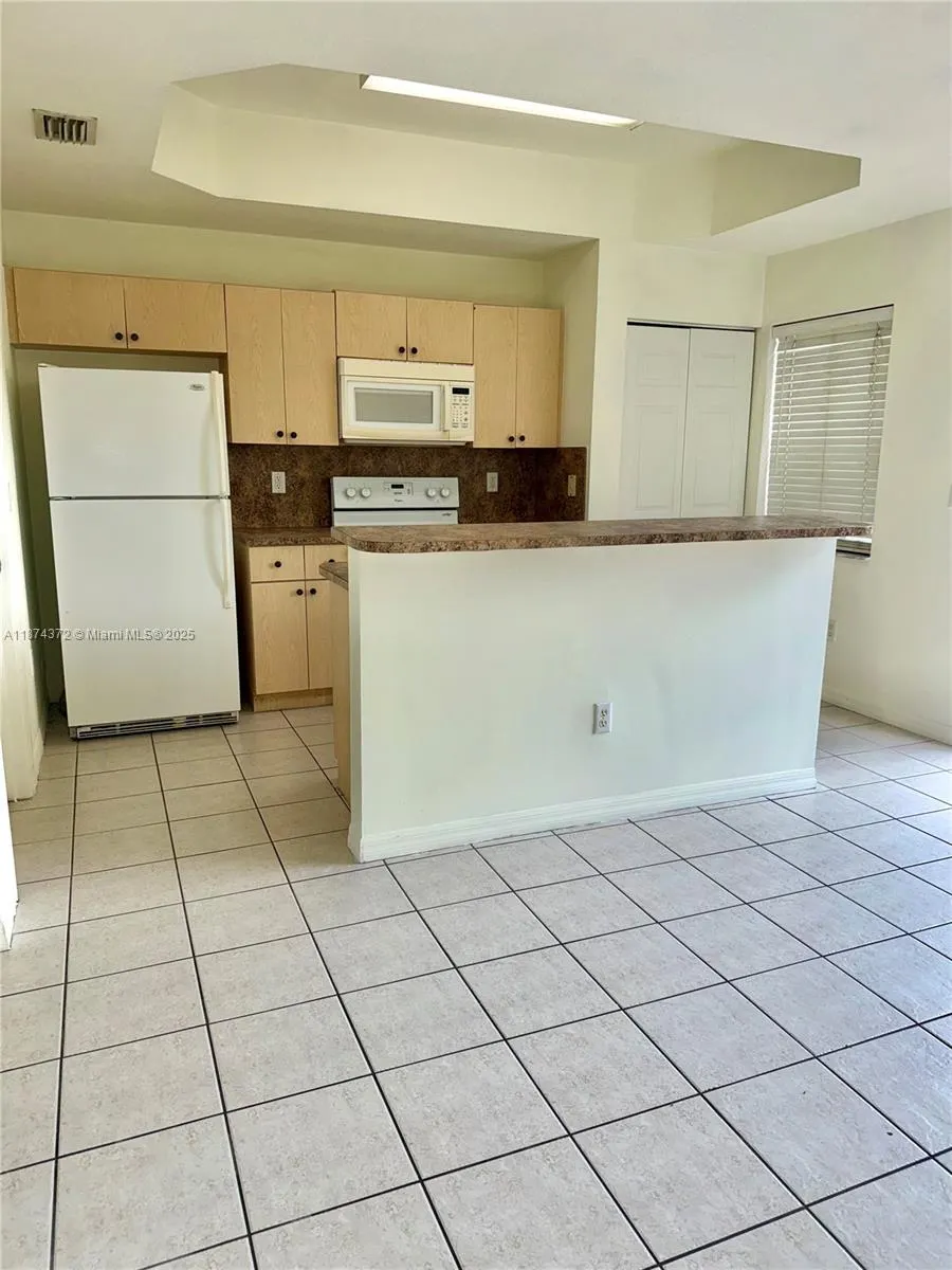 2161 Anchor Ct, #2002