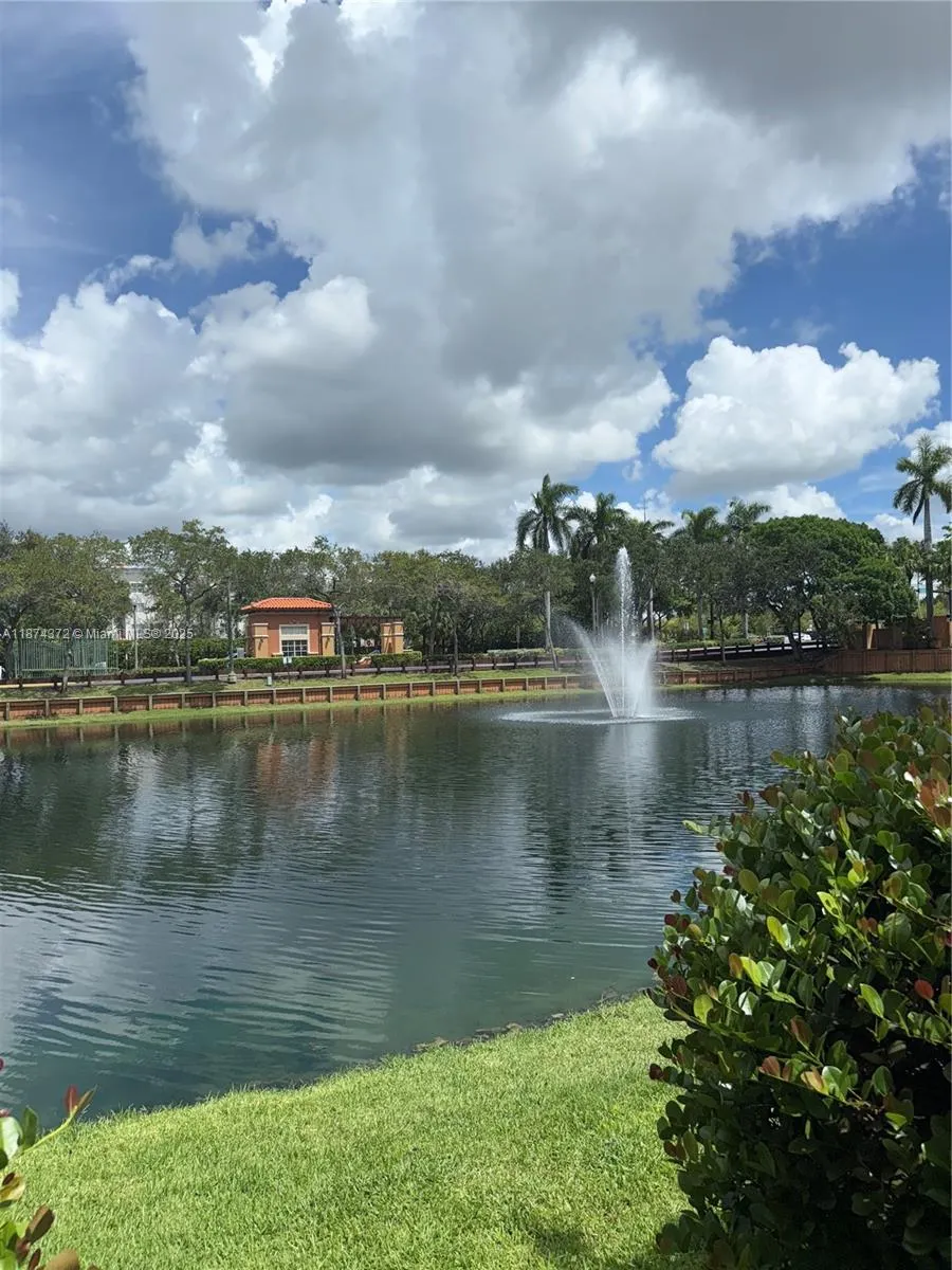 2161 Anchor Ct, #2002