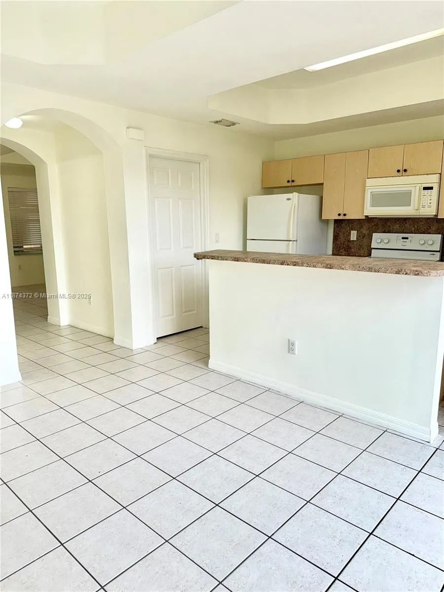 2161 Anchor Ct, #2002