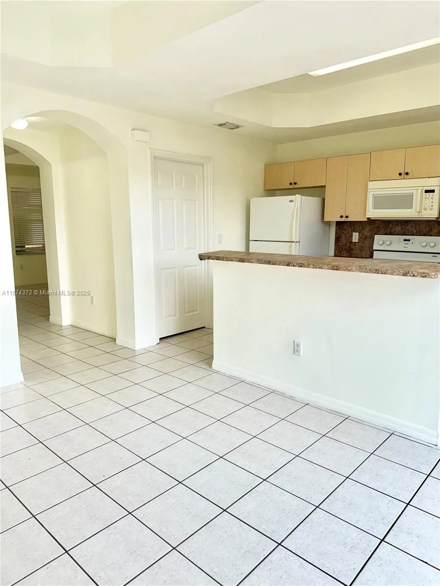 2161 Anchor Ct, #2002