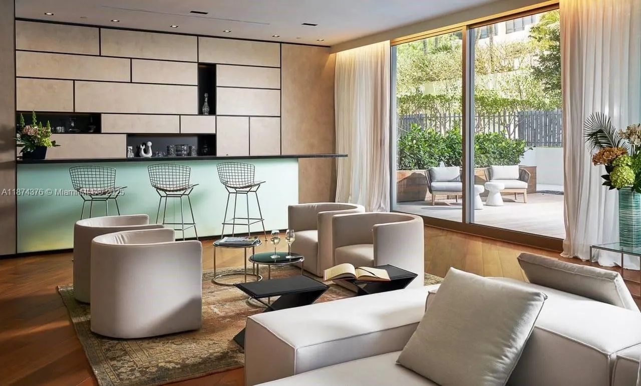 10203 Collins Ave, #1105