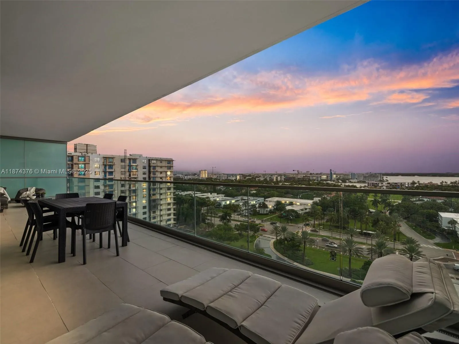 10203 Collins Ave, #1105