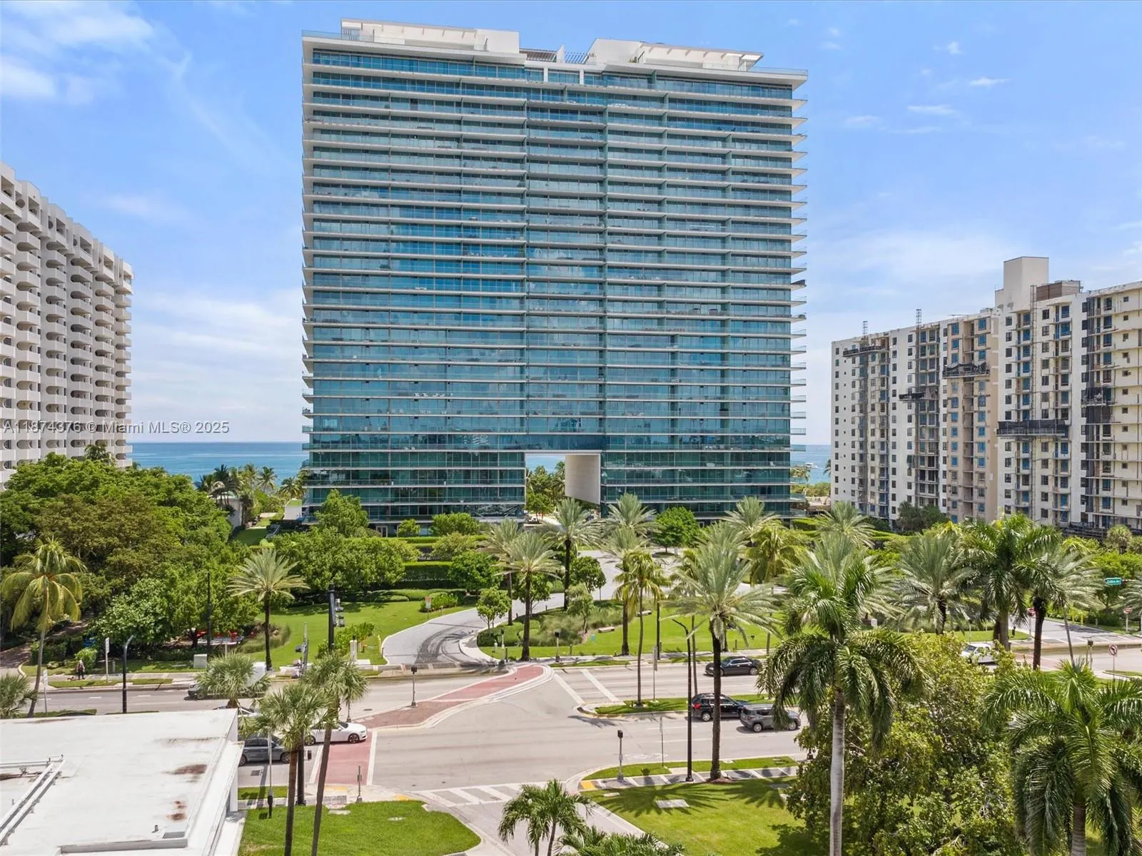 10203 Collins Ave, #1105