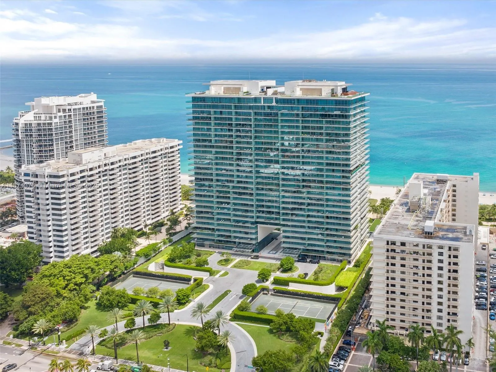 10203 Collins Ave, #1105