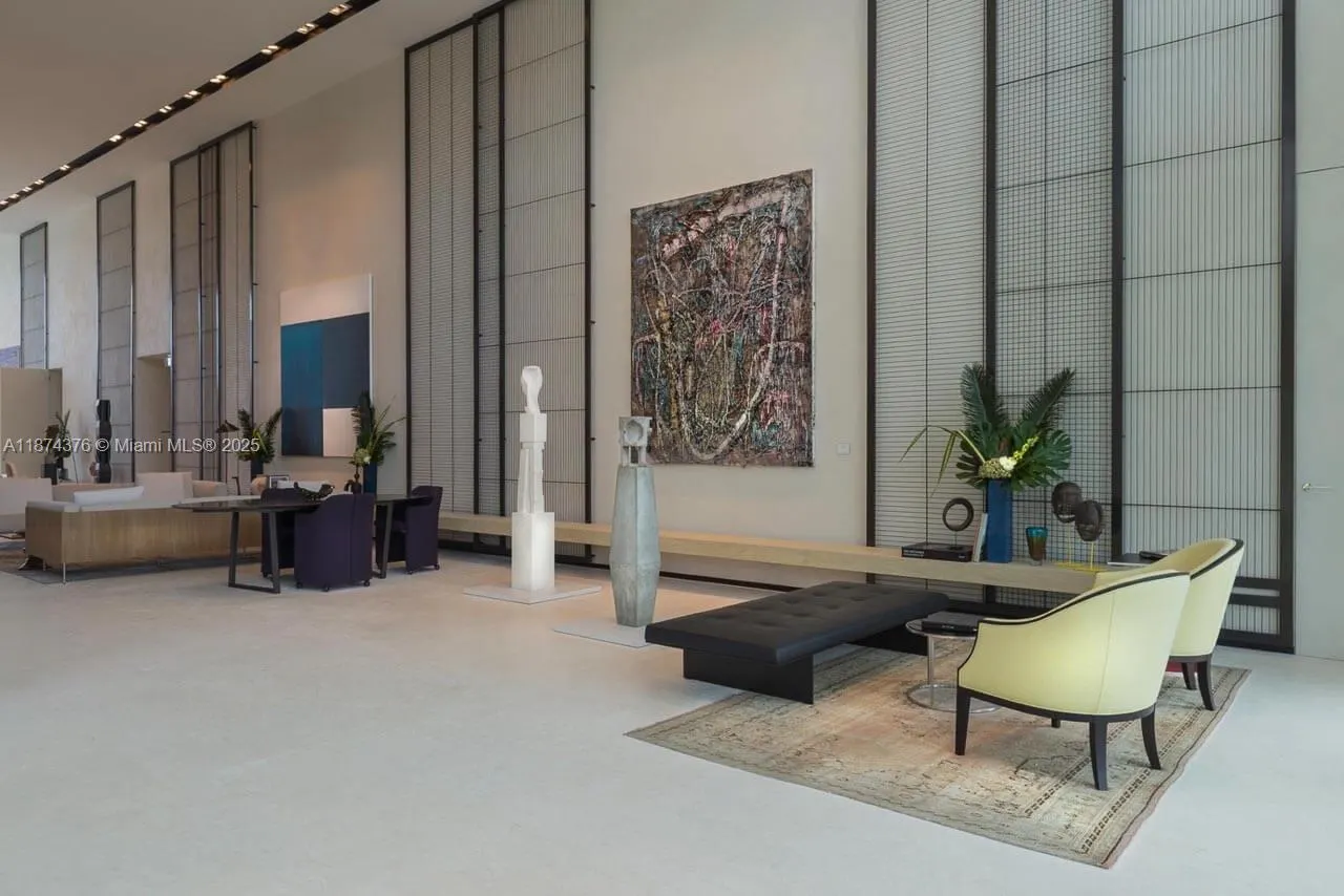 10203 Collins Ave, #1105