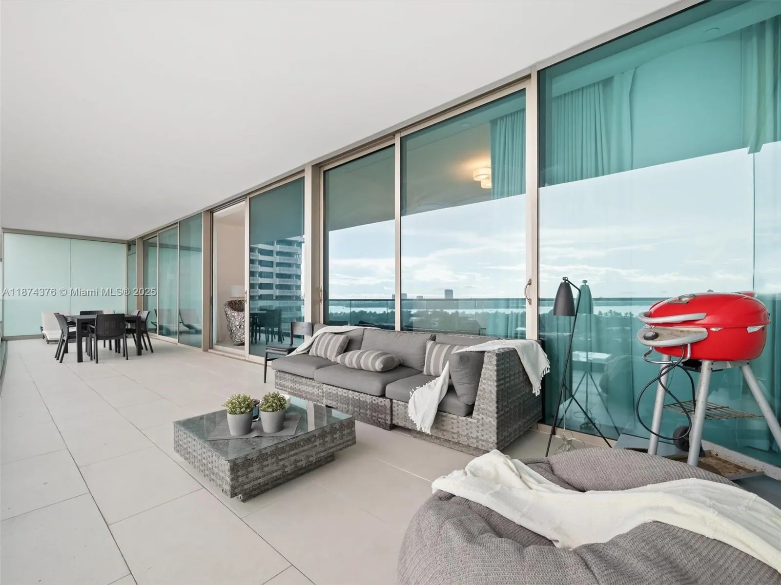 10203 Collins Ave, #1105