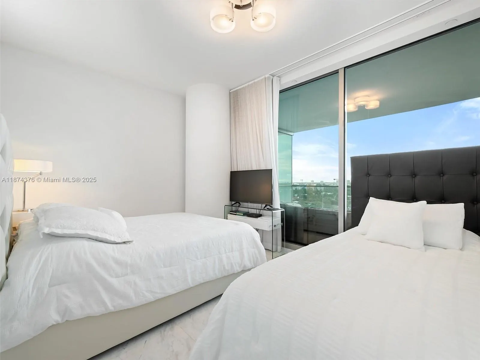 10203 Collins Ave, #1105