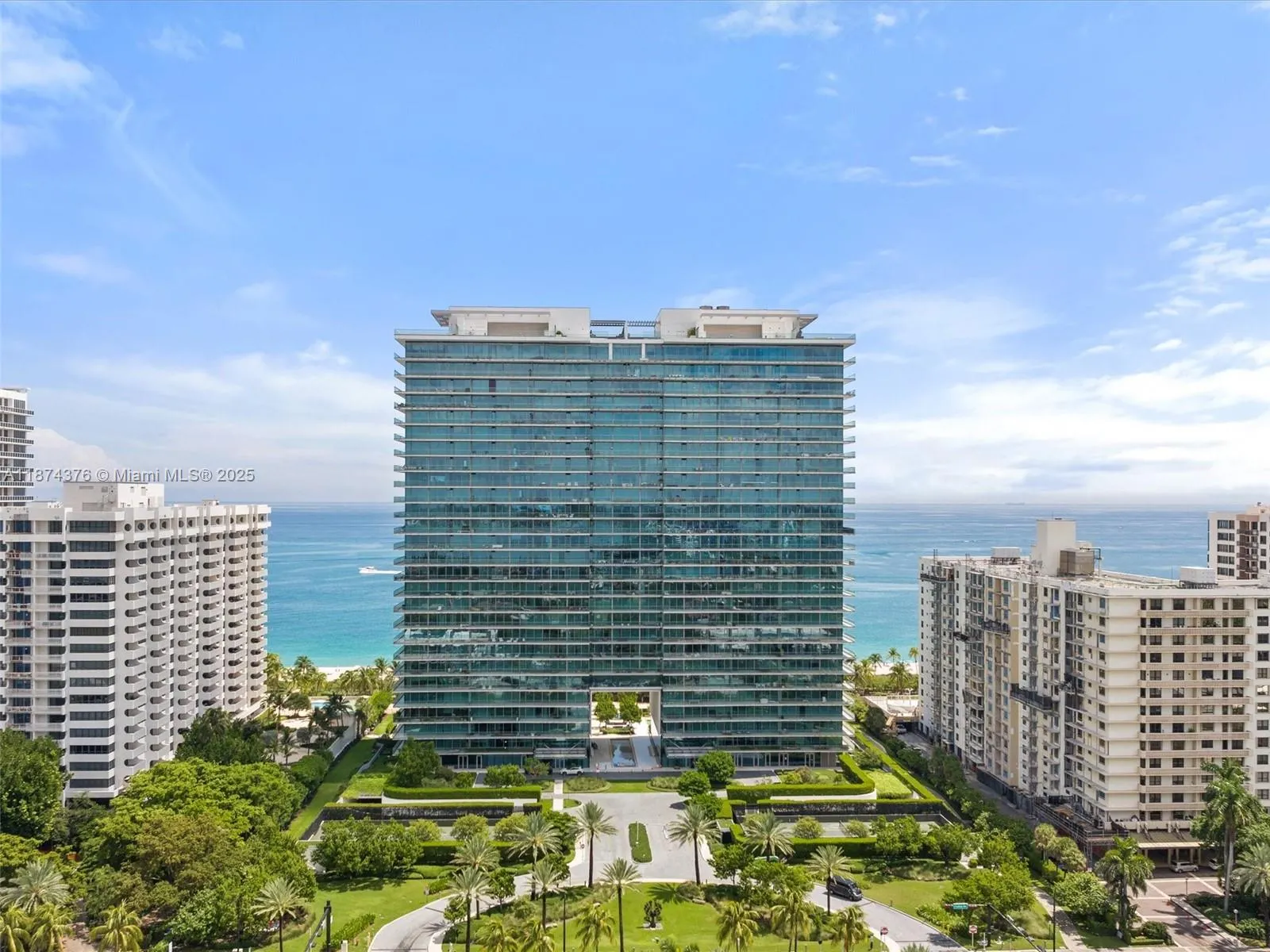 10203 Collins Ave, #1105