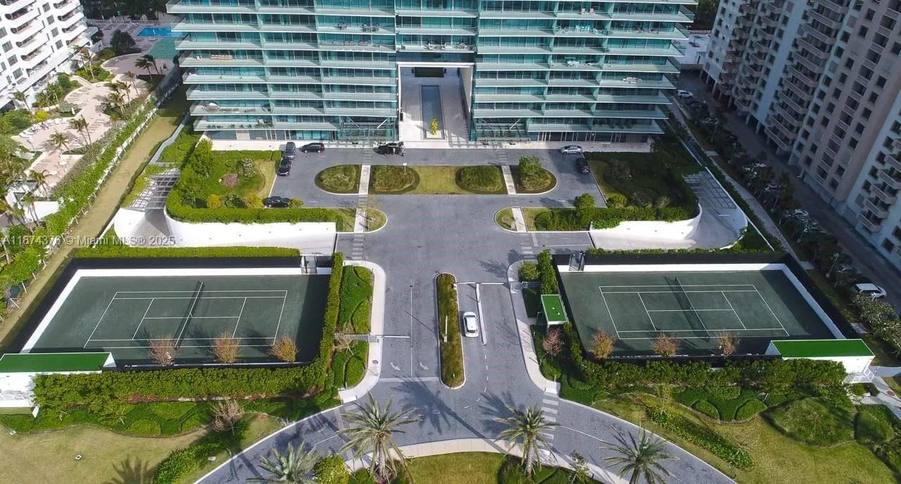 10203 Collins Ave, #1105