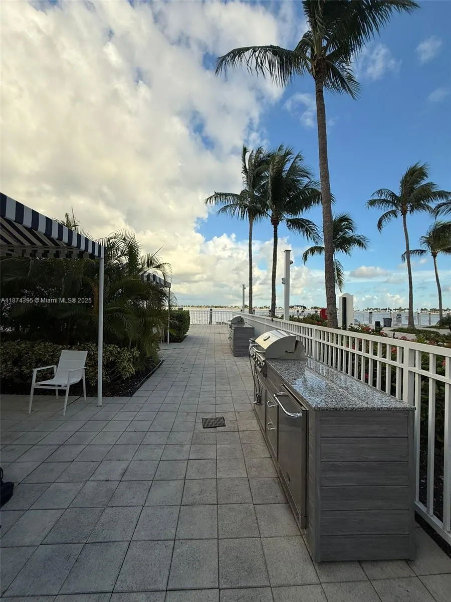 2101 Brickell Ave, #508