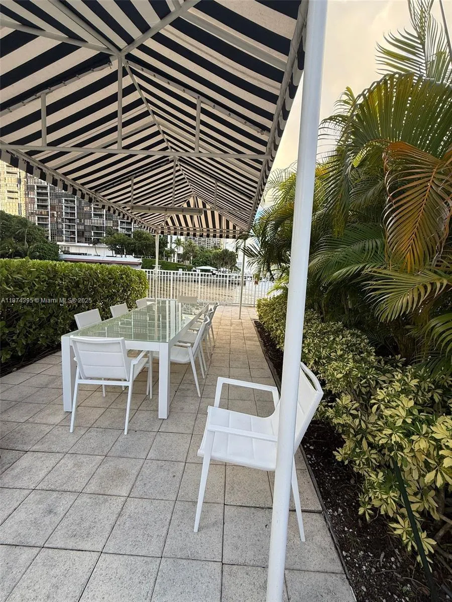 2101 Brickell Ave, #508