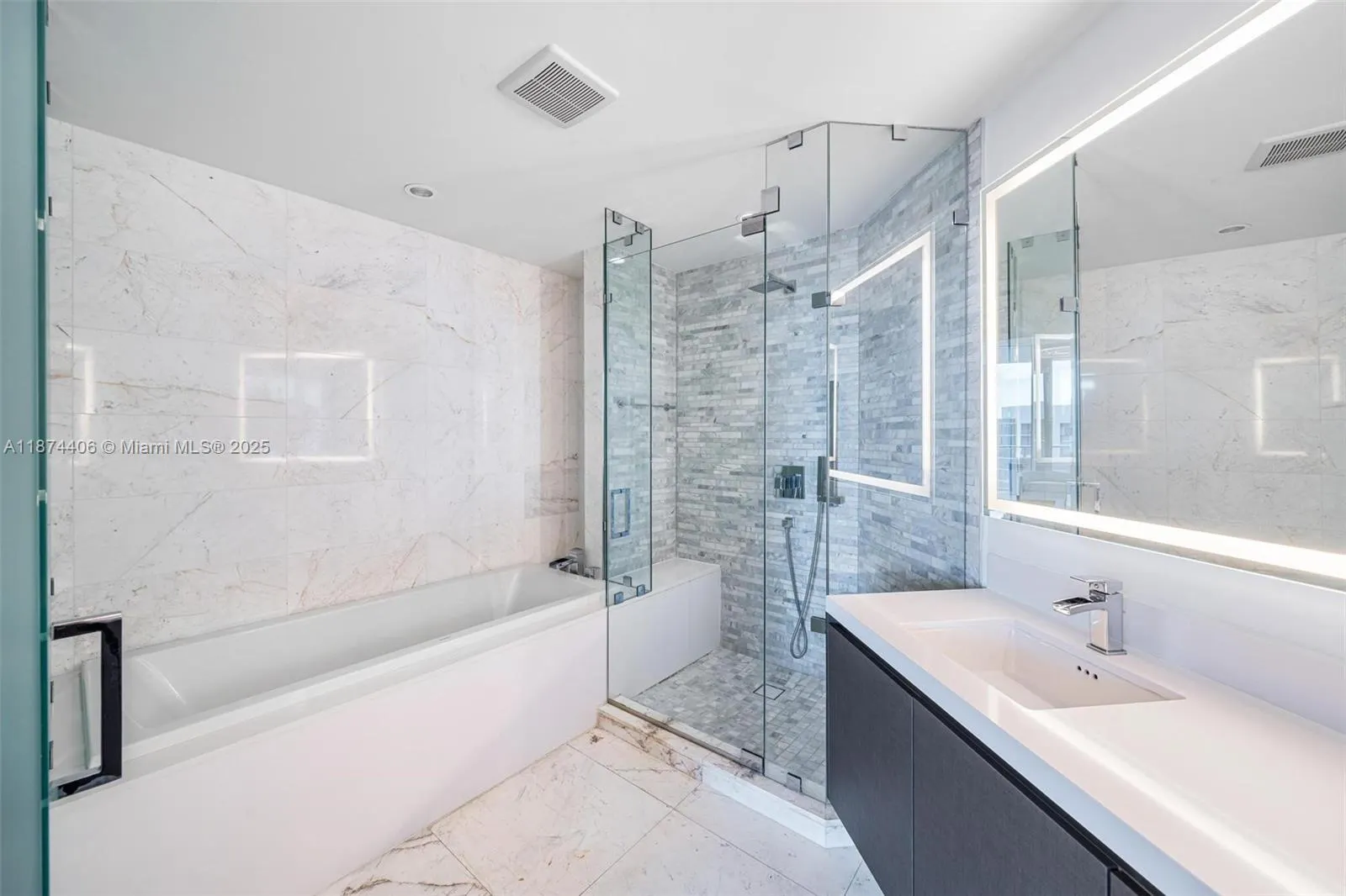 851 NE 1st Ave, #4603