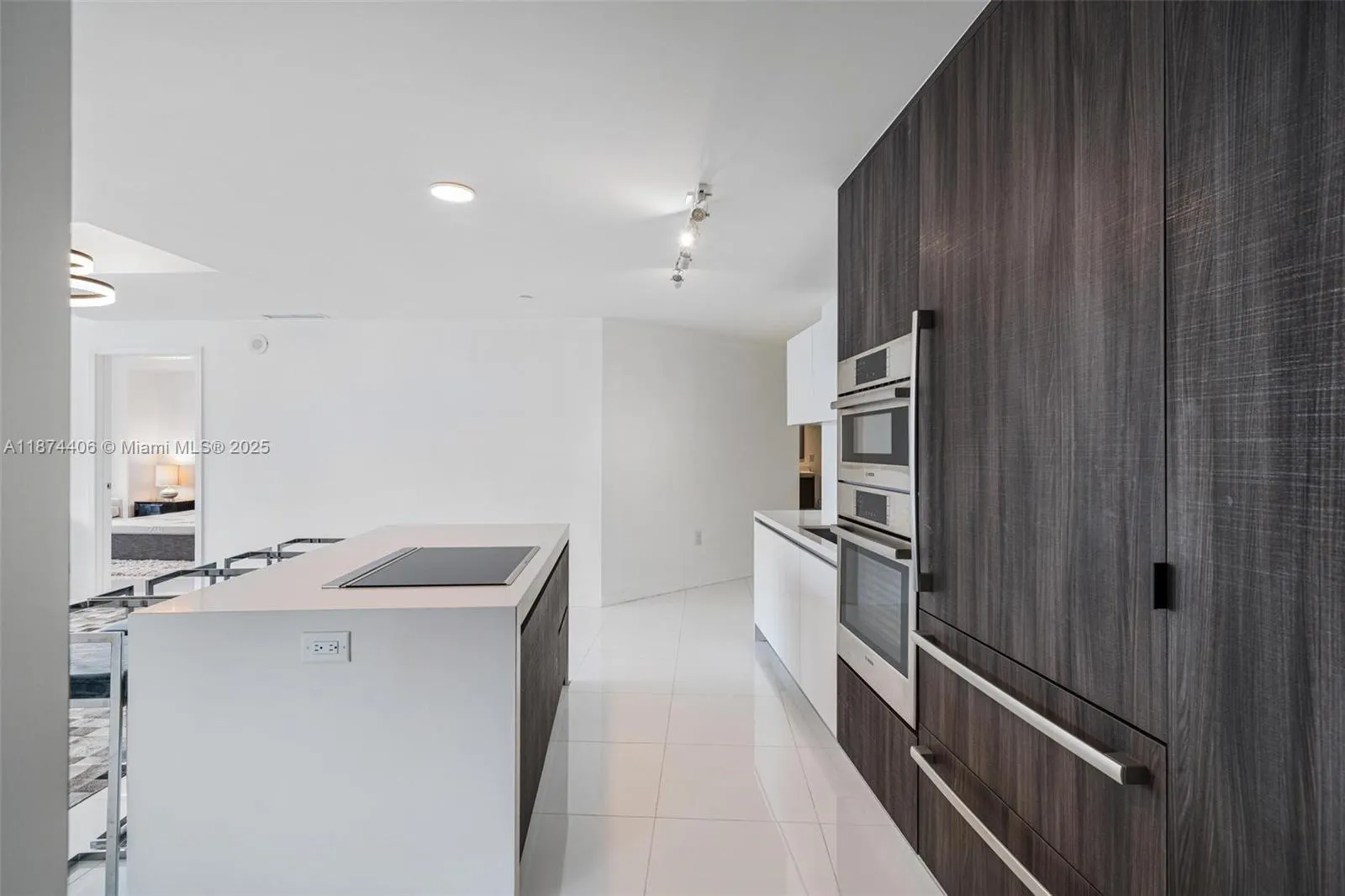 851 NE 1st Ave, #4603