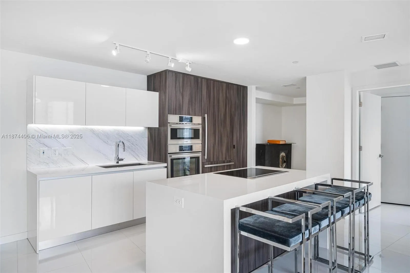 851 NE 1st Ave, #4603