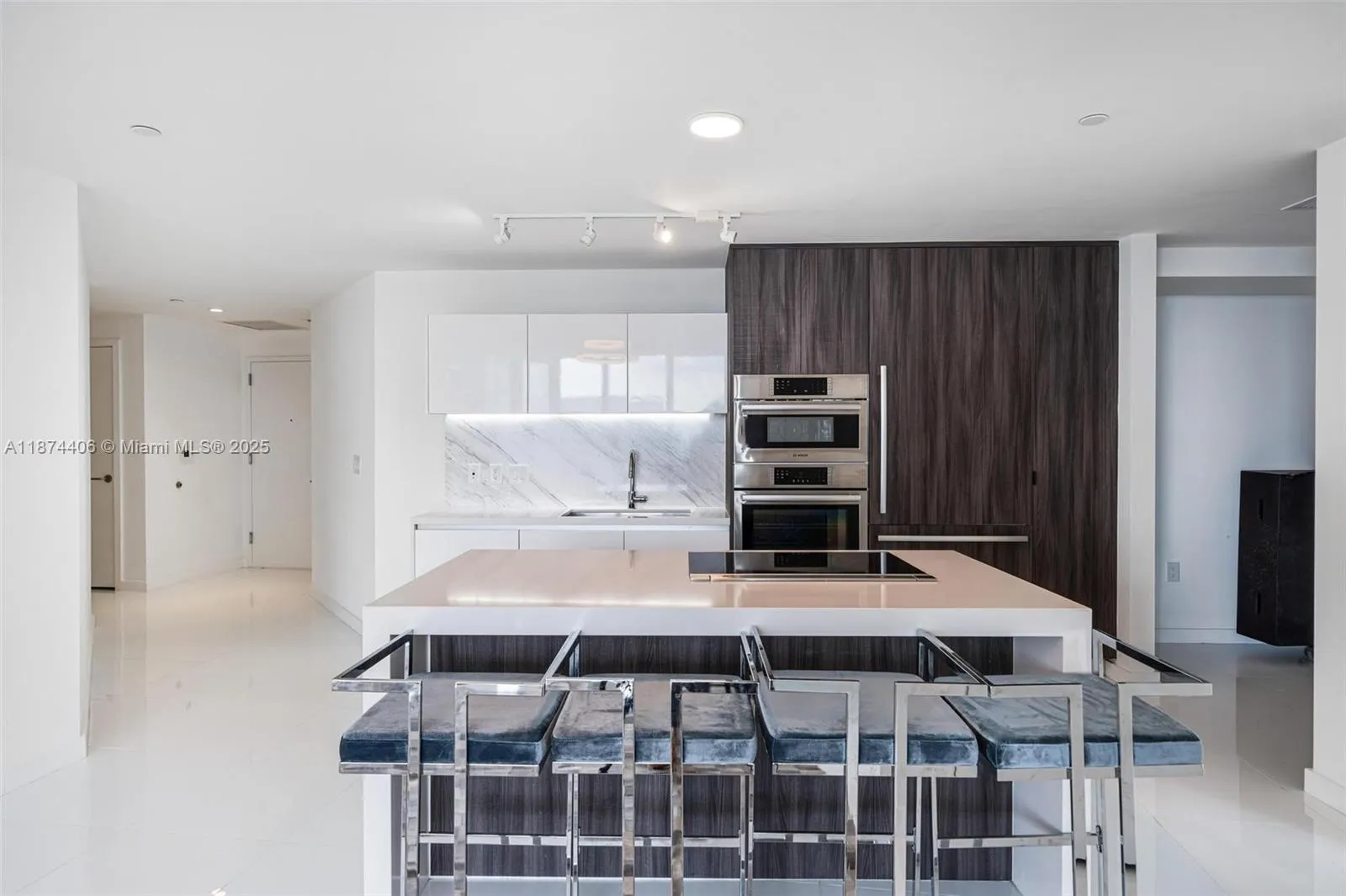 851 NE 1st Ave, #4603