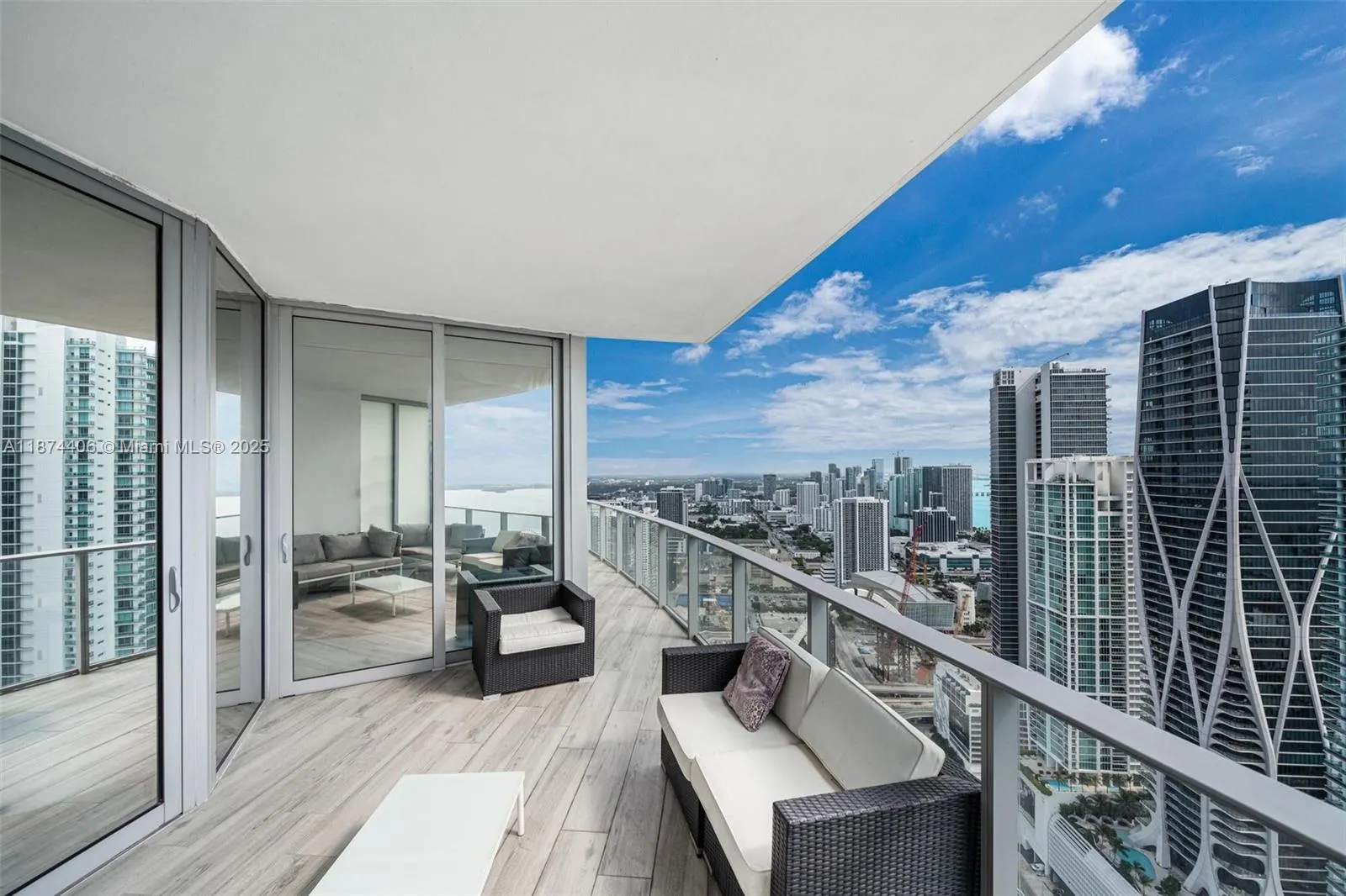 851 NE 1st Ave, #4603