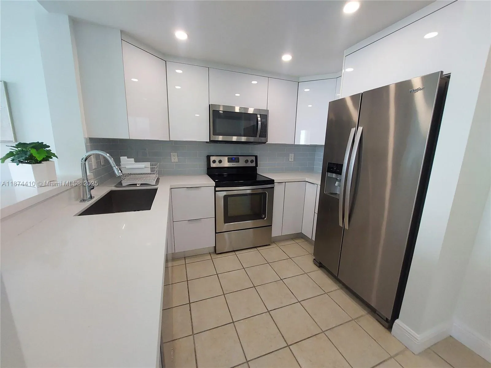 1250 S Miami Ave, #2011