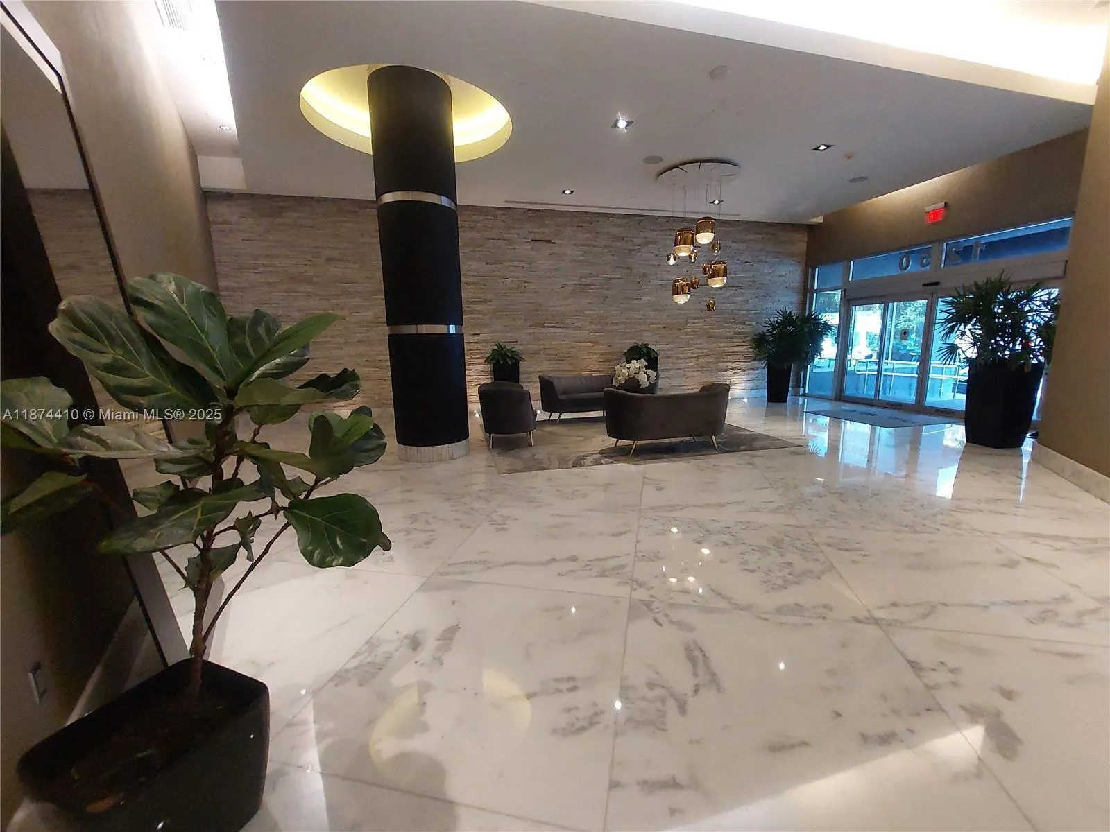 1250 S Miami Ave, #2011