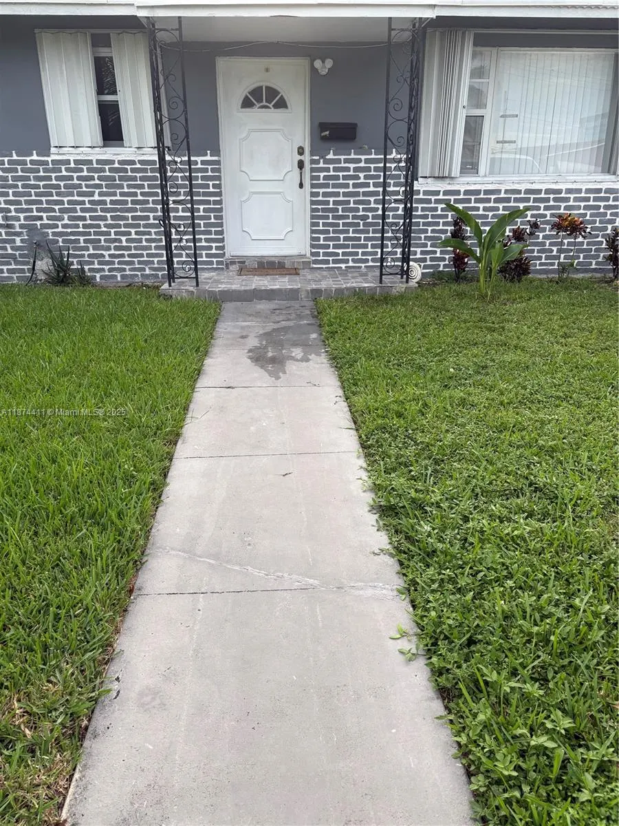20520 NW 2nd Ct, #1