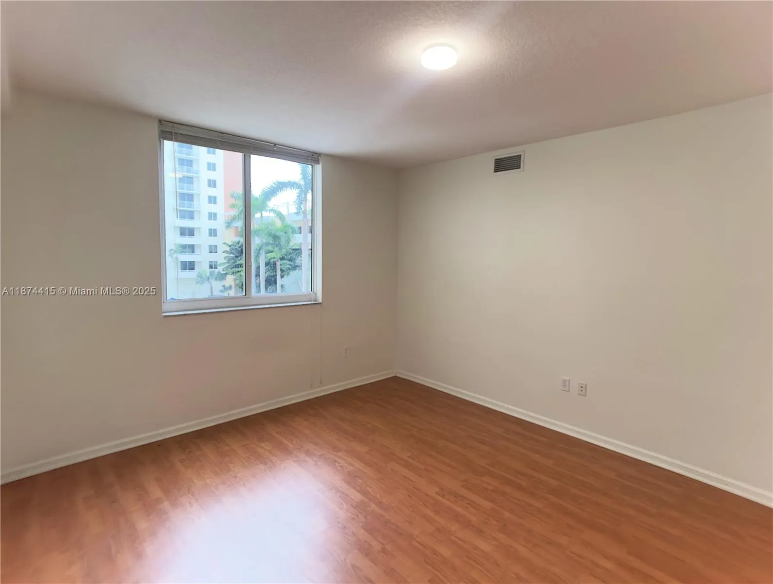 18800 NE 29th Ave, #328