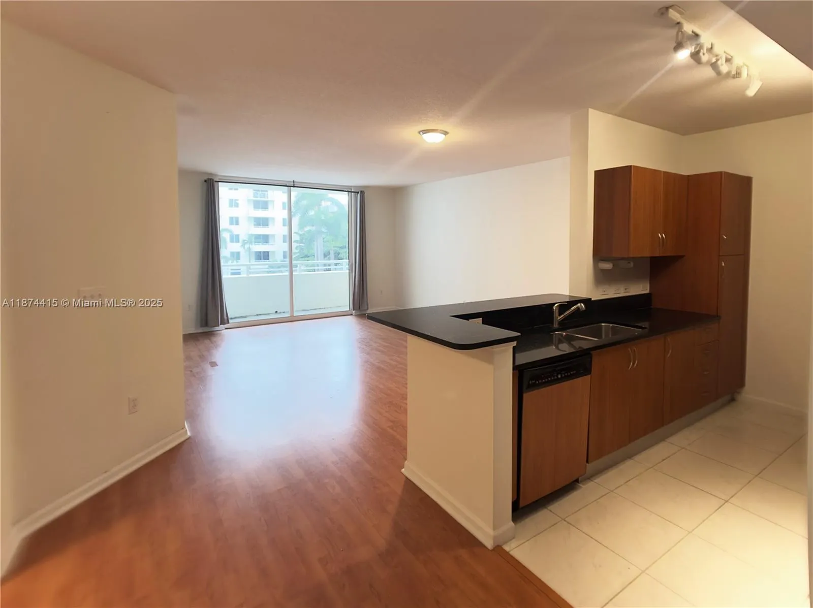 18800 NE 29th Ave, #328