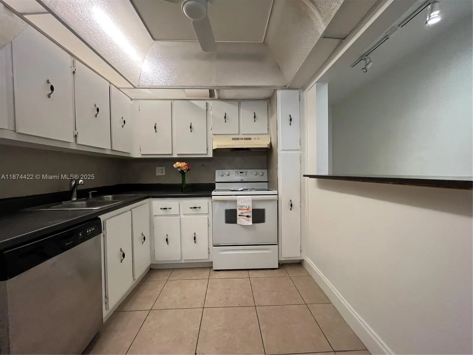 4354 NW 9th Ave, #13-3C