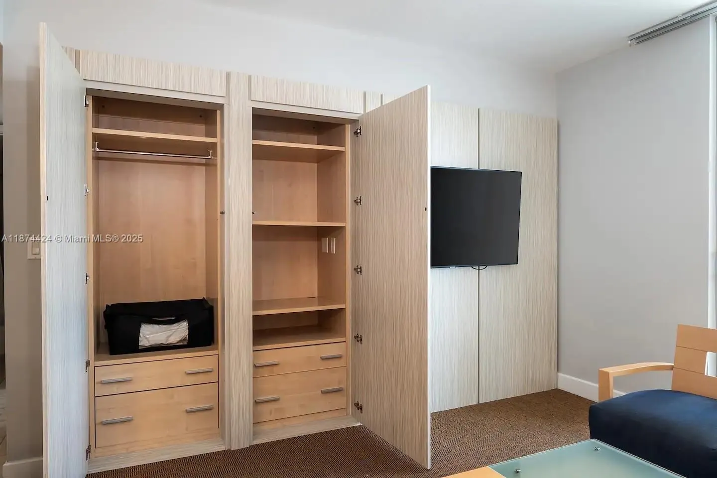 18683 Collins Ave, #1609