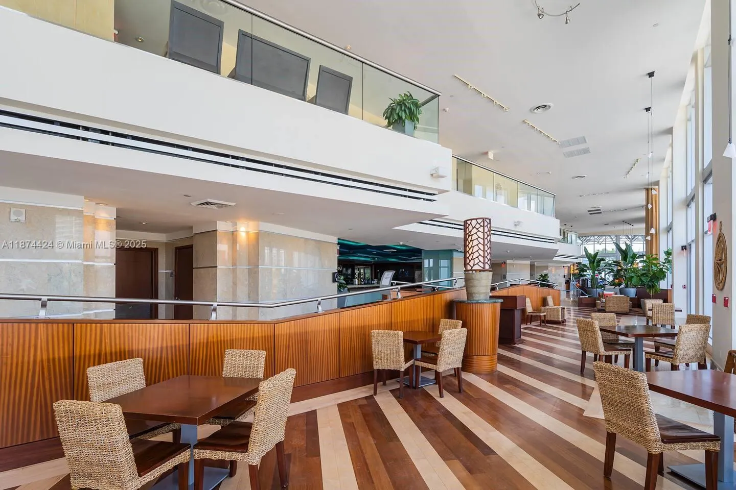 18683 Collins Ave, #1609