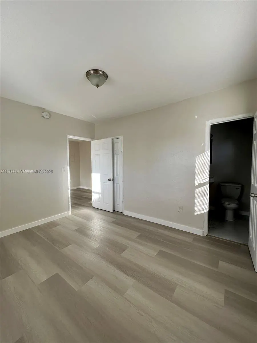 150 NE 59th St