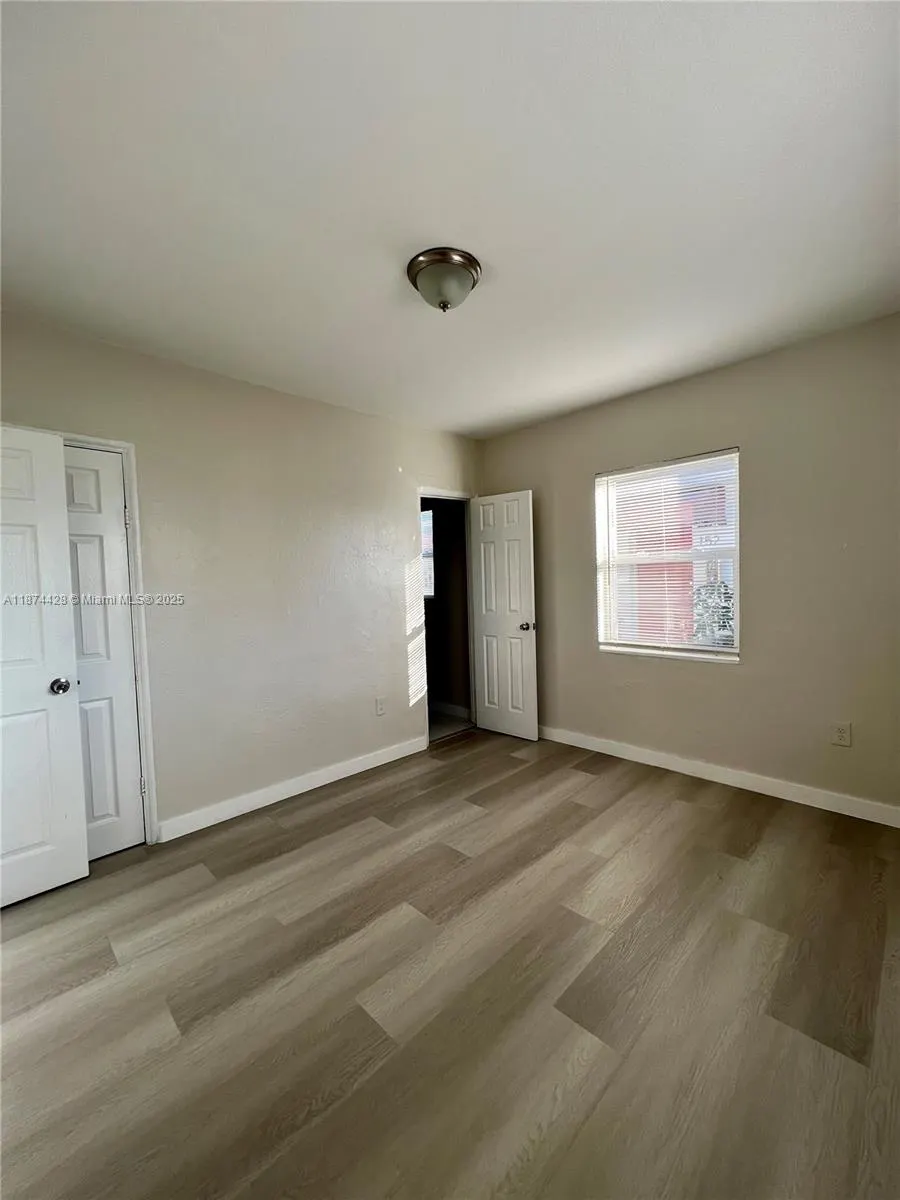 150 NE 59th St