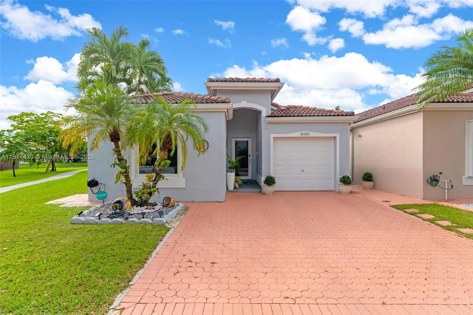 16300 SW 102nd St
