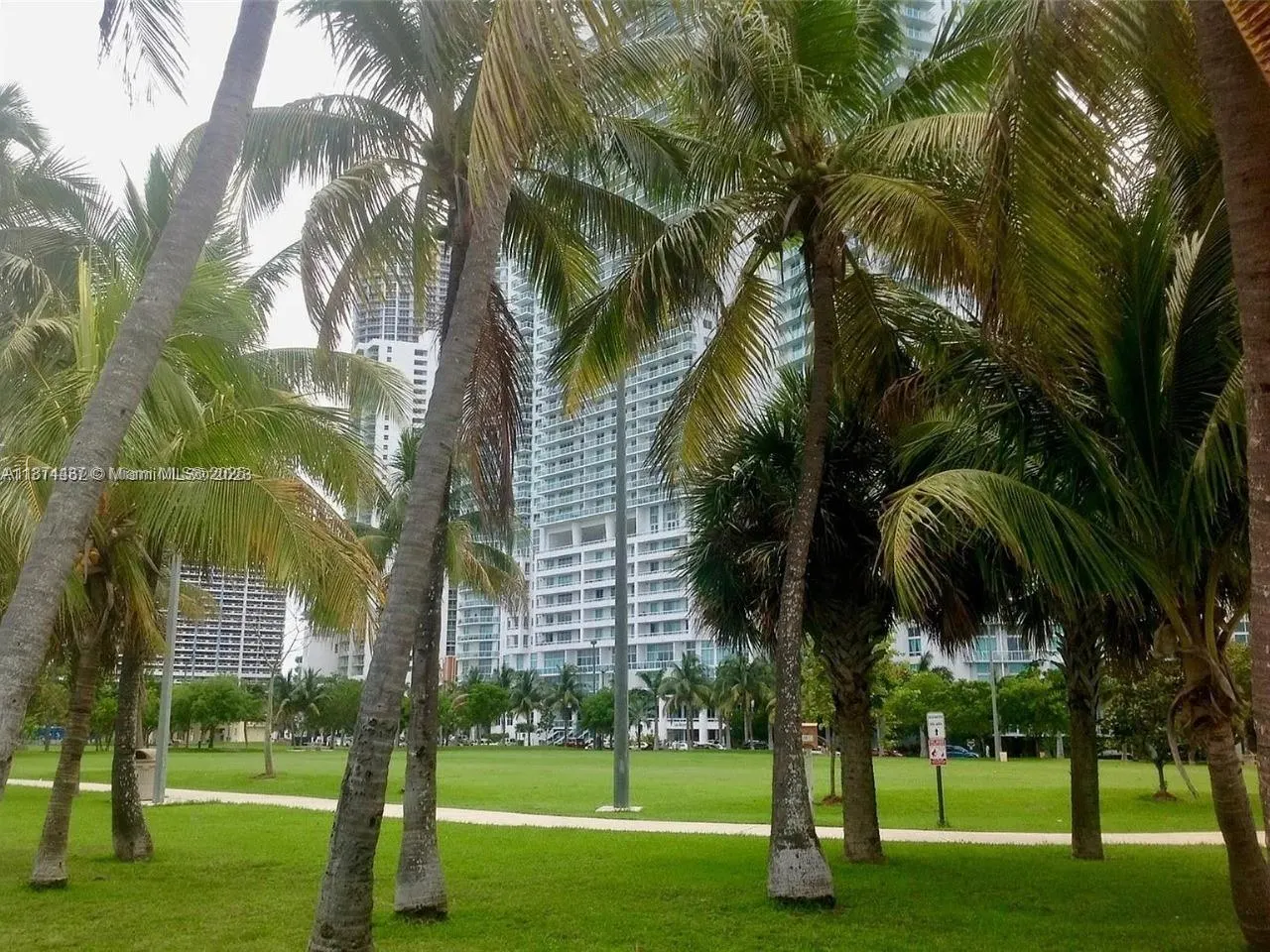 1900 N Bayshore Dr, #3507