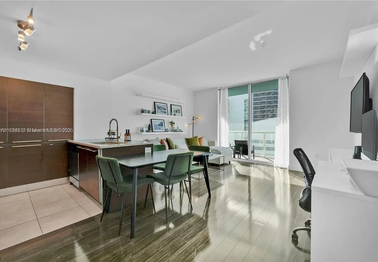 1900 N Bayshore Dr, #3507
