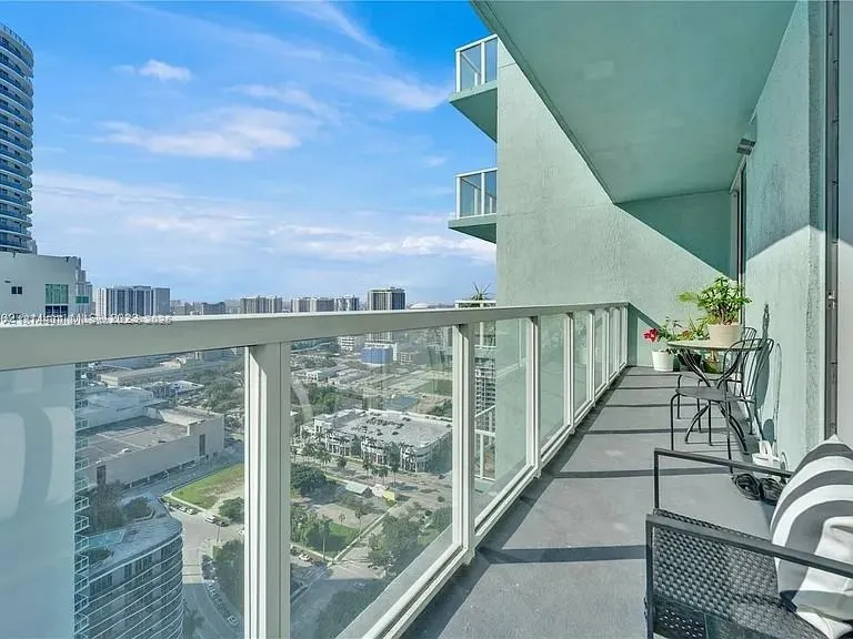 1900 N Bayshore Dr, #3507