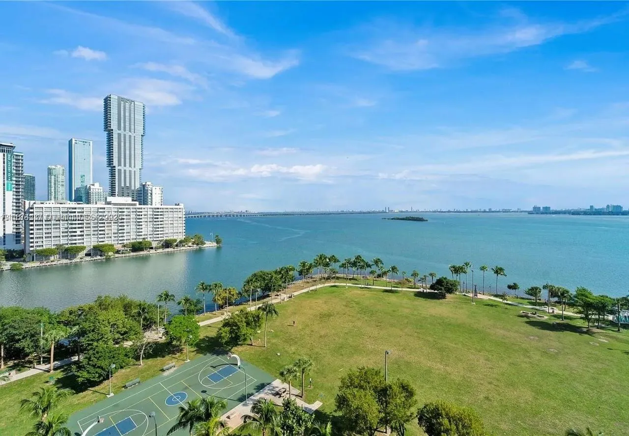 1900 N Bayshore Dr, #3507