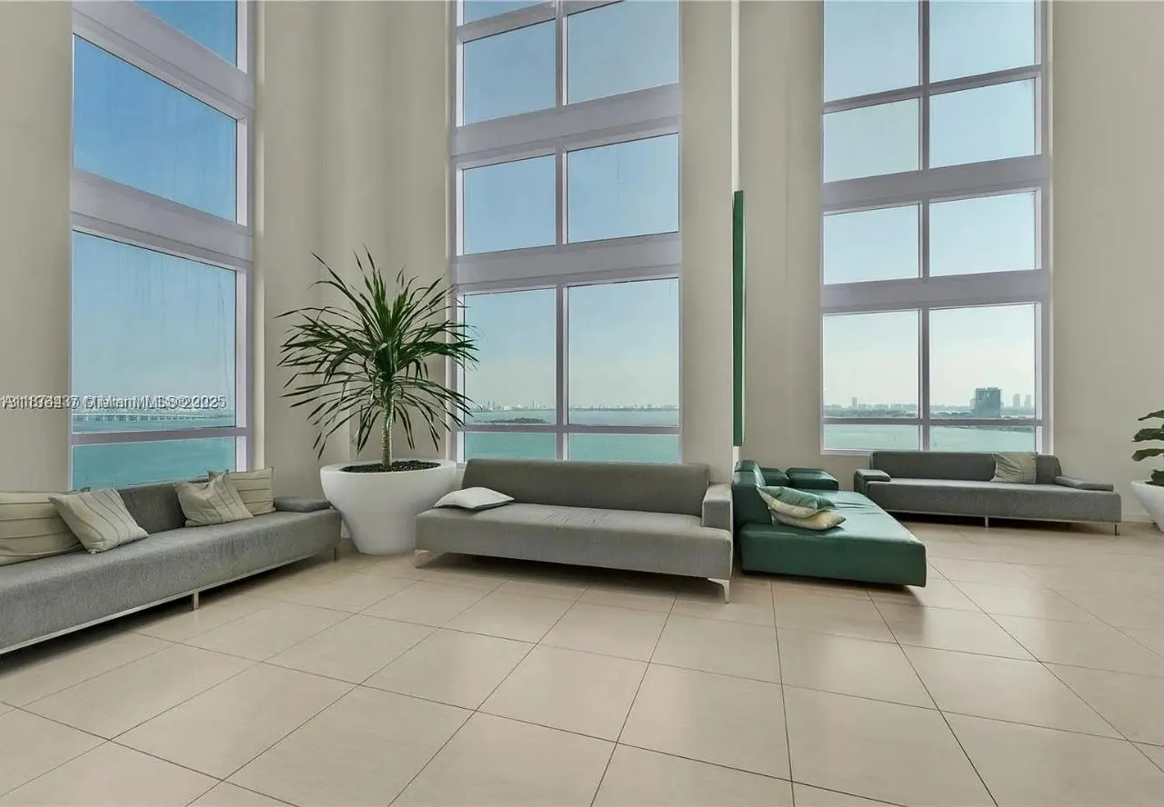 1900 N Bayshore Dr, #3507