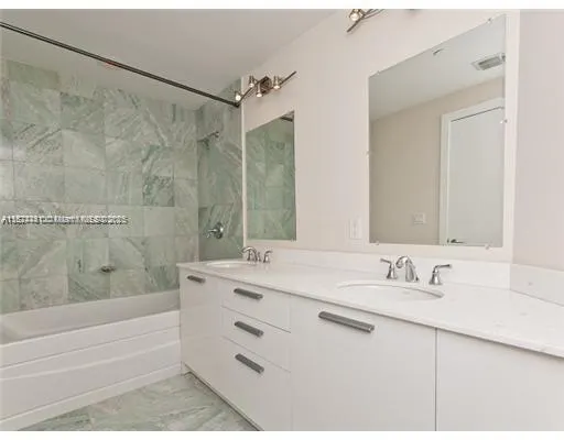 1050 Brickell Ave, #1514