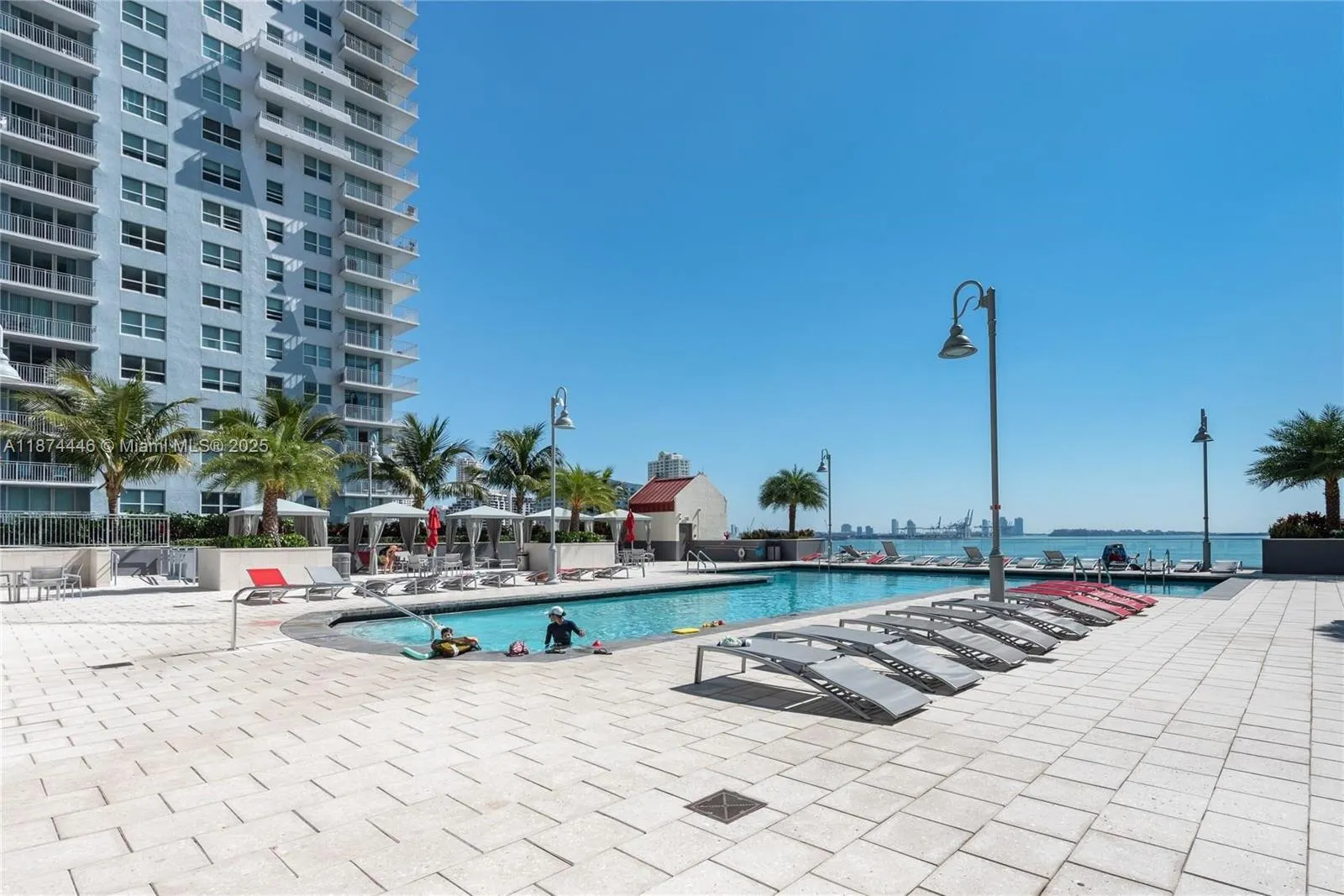 1155 Brickell Bay Dr, #609