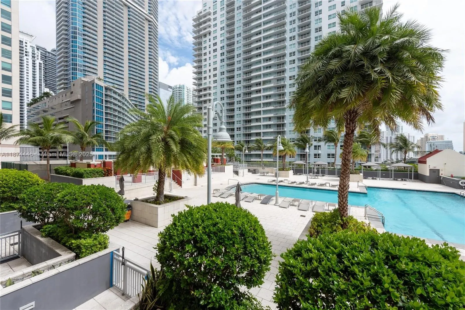 1155 Brickell Bay Dr, #609