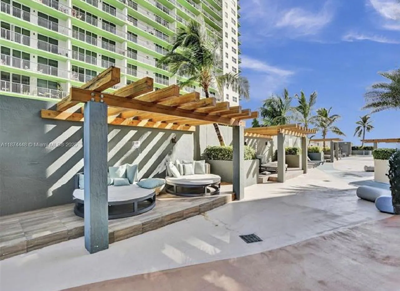 1750 N Bayshore Dr, #4109