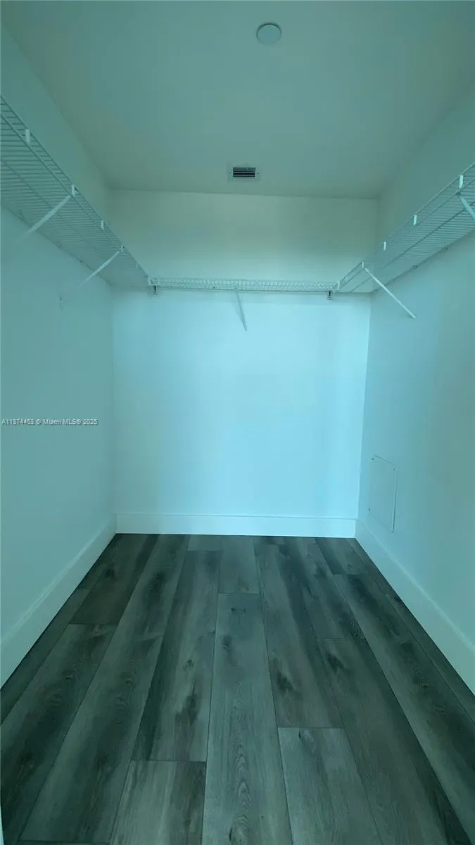 888 Biscayne Blvd, #911