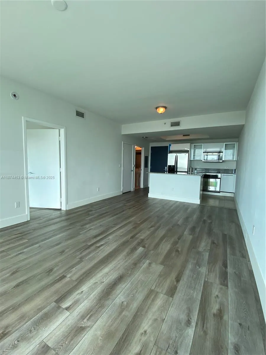 888 Biscayne Blvd, #911