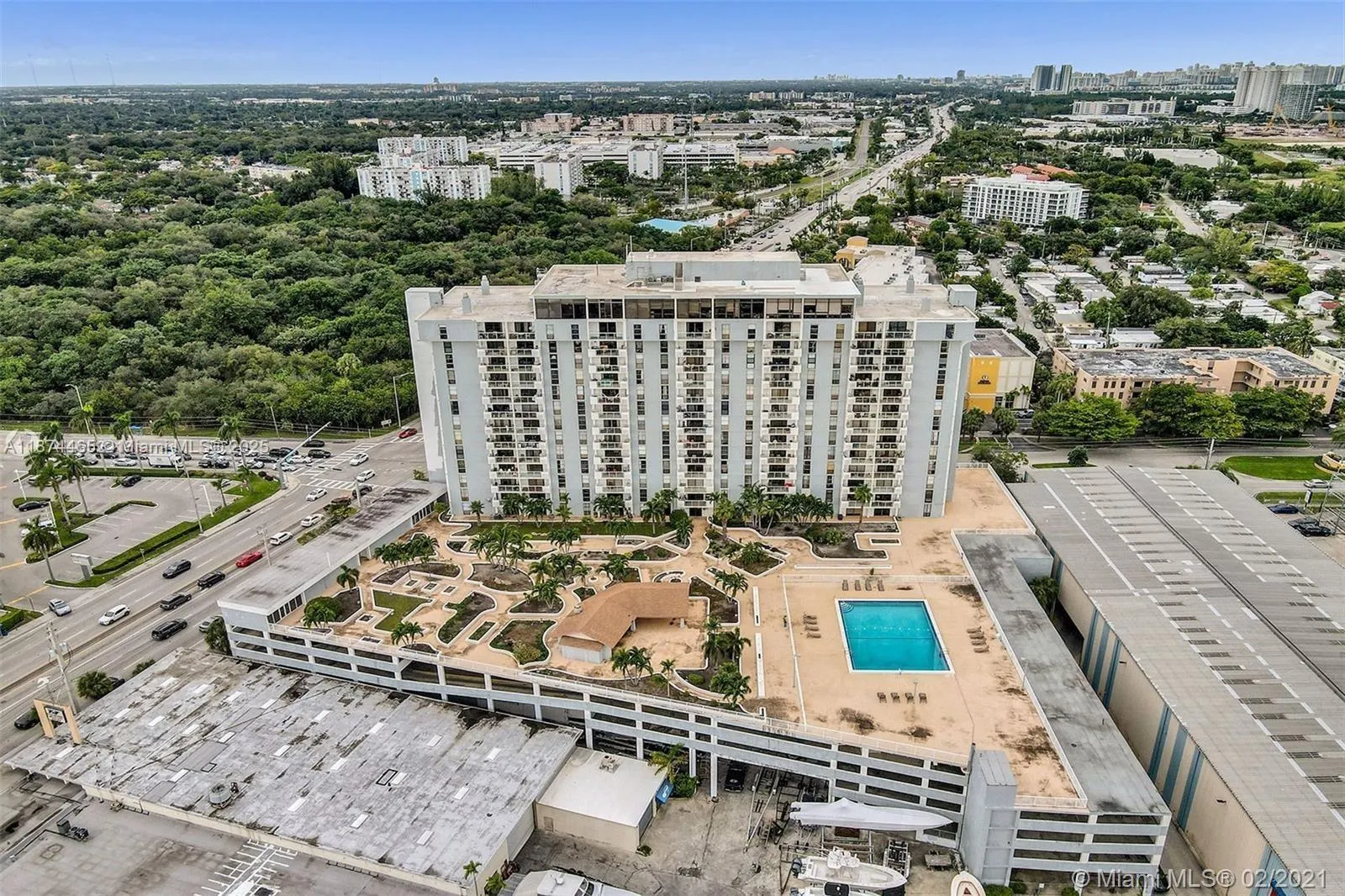 13499 Biscayne Blvd, #811