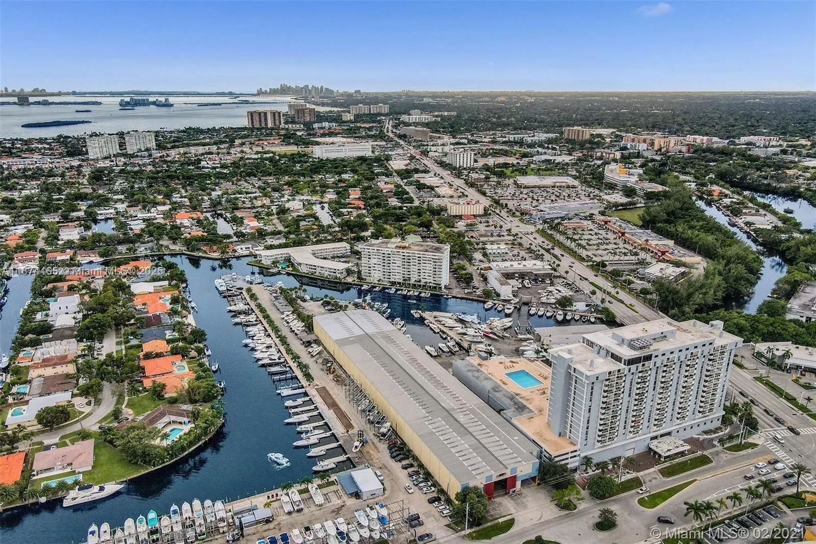 13499 Biscayne Blvd, #811