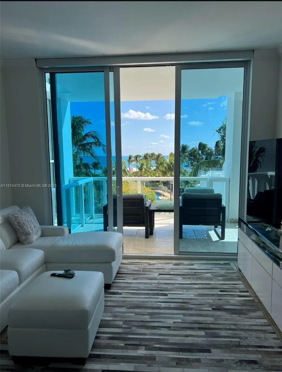 50 S Pointe Dr, #603