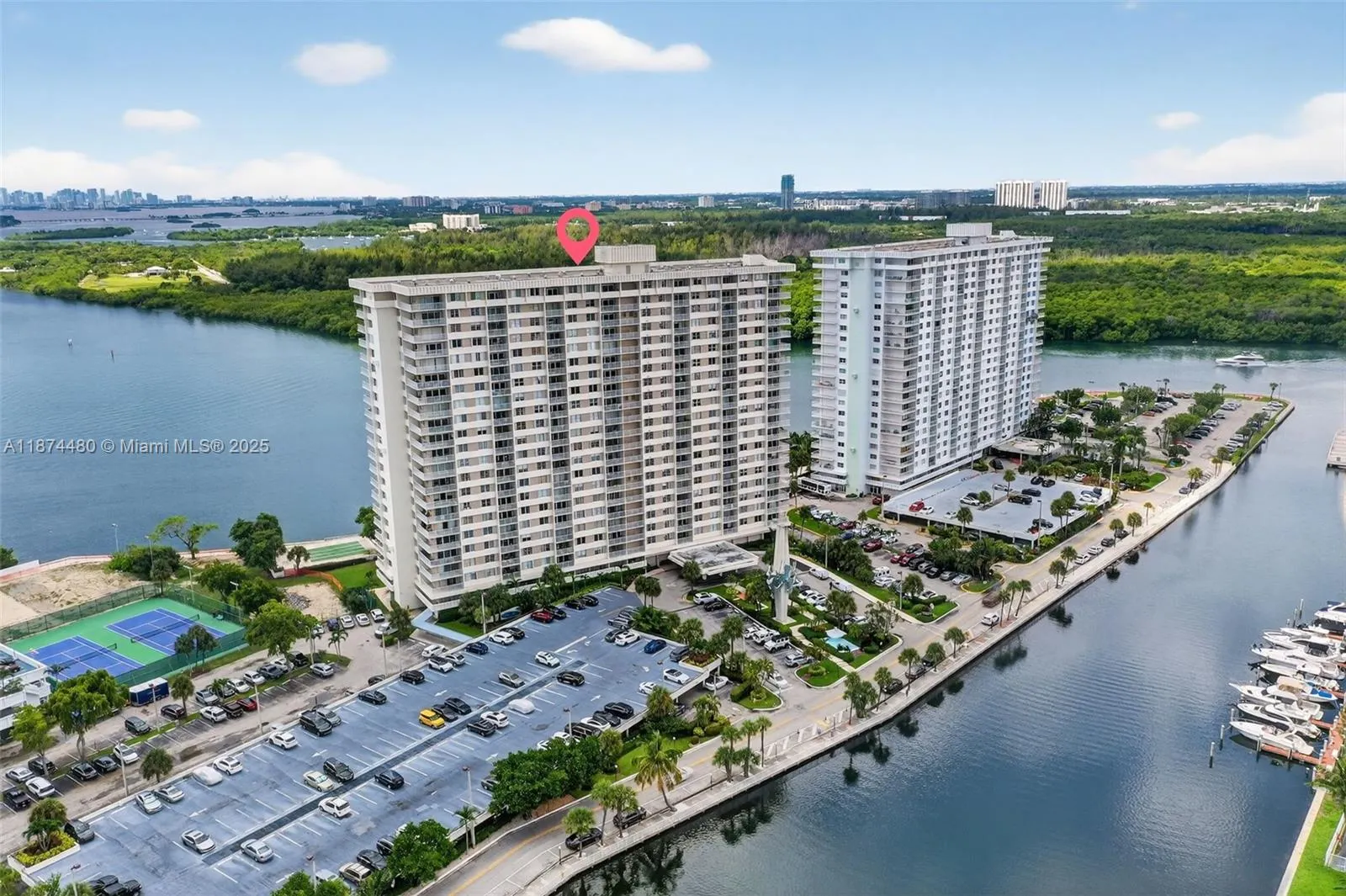 300 Bayview Dr, #1009