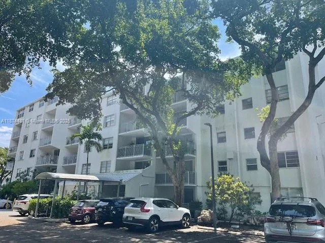 750 NE 64th St, #B401